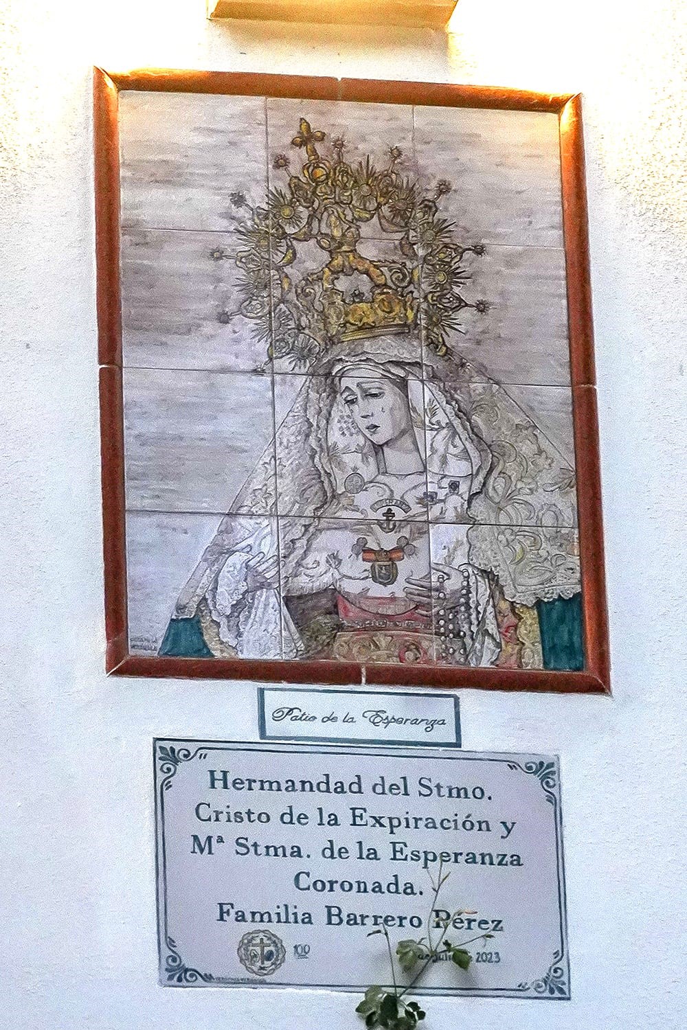Azulejo con la imagen de la Santísima Virgen